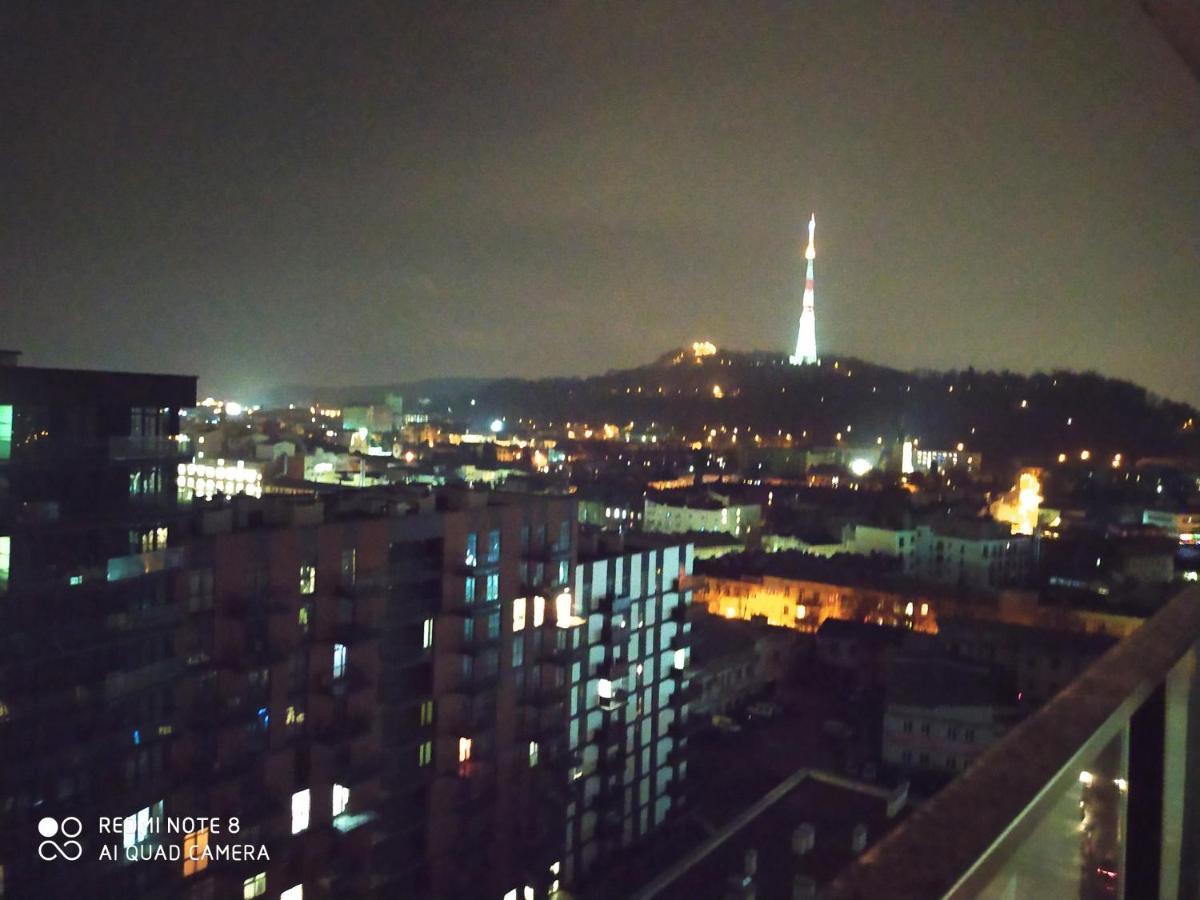 Apart Hotel Sweet Home Лвив Екстериор снимка